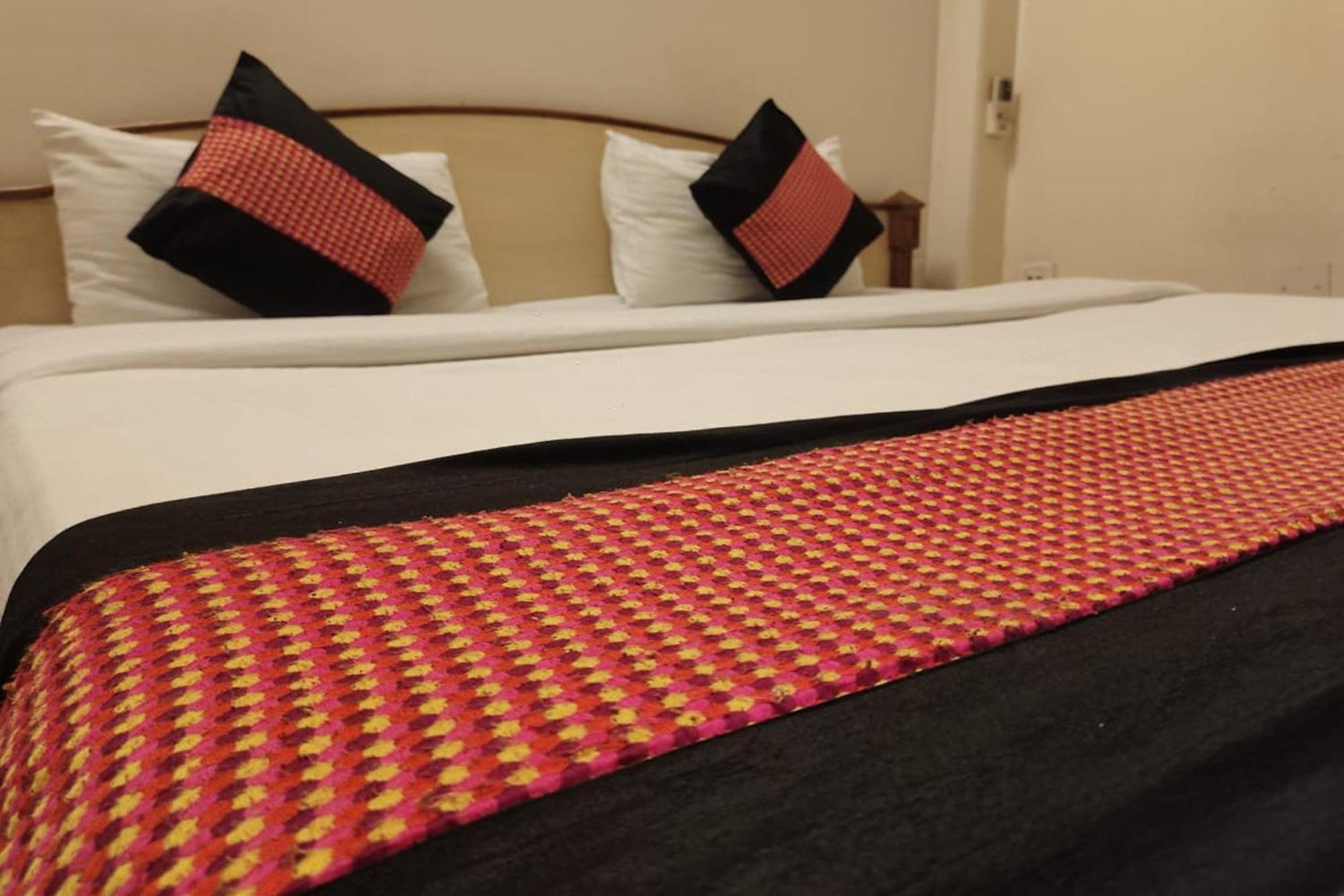 Hotel Rang Mahal Near Jaipur International Airport Екстериор снимка