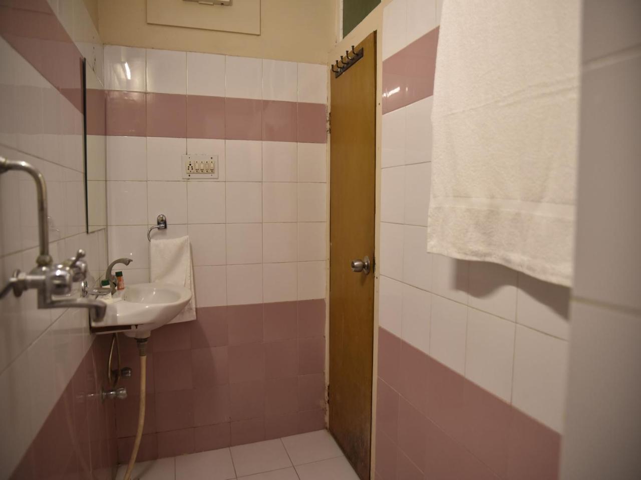 Hotel Rang Mahal Near Jaipur International Airport Екстериор снимка